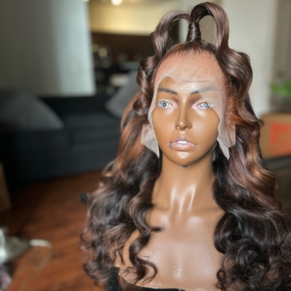 24’ Hand painted pre-custom highlight Lace-front Bodywave - Picture 6 of 12